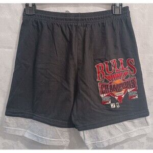 LOGO 7 CHICAGO BULLS WORLD CHAMPS BACK 2 BACK BOYS SHORTS BLACK SIZE LG. NWOT
